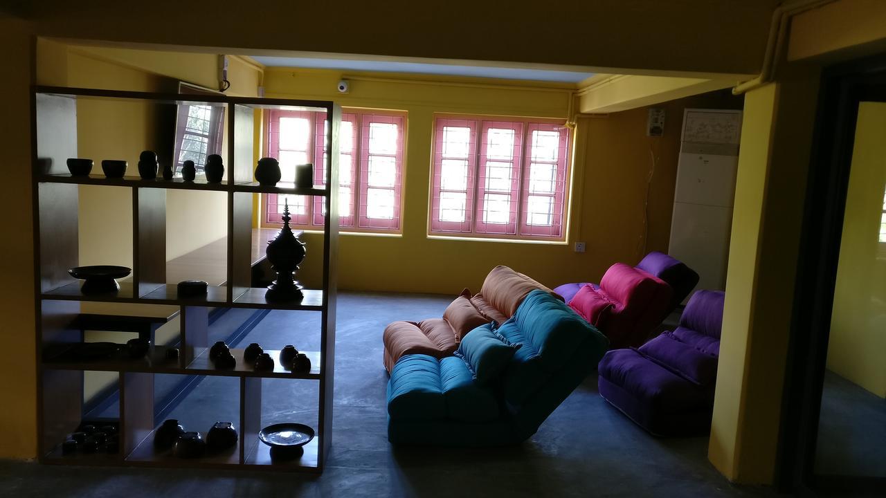 Kaung Hostel 曼德勒 外观 照片
