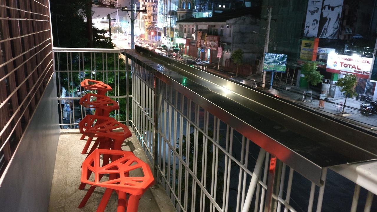 Kaung Hostel 曼德勒 外观 照片